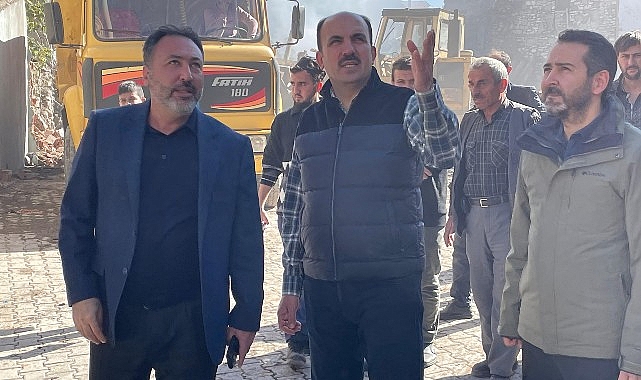 Başkan Altay ve AK Parti Konya Milletvekili Özer,  Doğanbey’de Çıkan Yangın Sonrası Bölgeyi Ziyaret Etti- Haber Şafak
