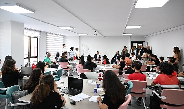 Başkan Böcek’ten gençlere tavsiyeler- Haber Şafak