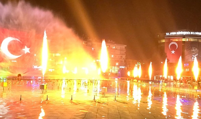 Başkan Çerçioğlu, Cumhuriyet’in 101. yaşında Aydınlıları sevilen sanatçılarla buluşturdu.- Haber Şafak