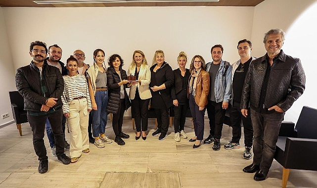 Başkan Ovalıoğlu, Yenilenen Leyla Gencer’deki İlk Oyunu İzledi- Haber Şafak