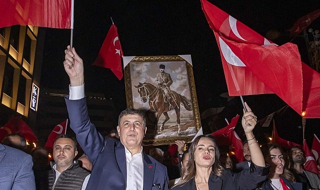 Cumhuriyet ışığı İzmir’den parladı- Haber Şafak
