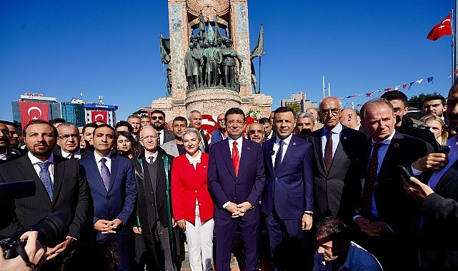 Ekrem İmamoğlu Türkiye Cumhuriyeti’nin 101’inci kuruluş yıldönümü, Taksim Cumhuriyet Anıtı’nda gerçekleştirilen çelenk koyma töreniyle kutlandı- Haber Şafak