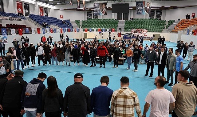 Gençlik şöleninde unutulmayacak bir akşam- Haber Şafak