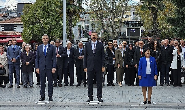 Gölcük’te Muhtarlar Günü törenle kutlandı.- Haber Şafak