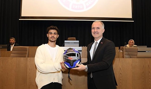 İnegöllü Gencin Duyarlı Davranışı Meclis Tarafından Ödüllendirildi- Haber Şafak