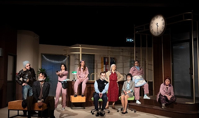 İzmir Şehir Tiyatroları yeni yol arkadaşları arıyor- Haber Şafak