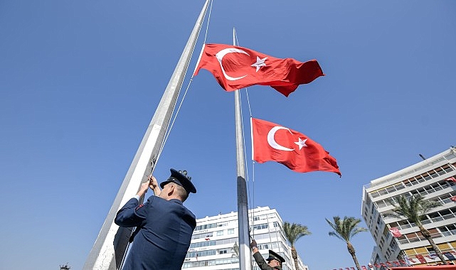 İzmir’de Cumhuriyet Bayramı törenleri başladı- Haber Şafak