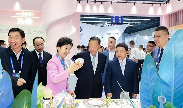 İznik, Dünya’nın En Büyük Seramik Fuarında Temsil Edildi- Haber Şafak