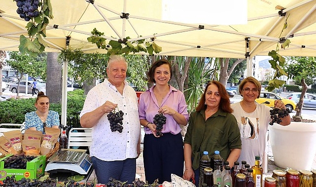 Karabağlar Kavacık Karnavalı İzmir’e renk getirdi- Haber Şafak