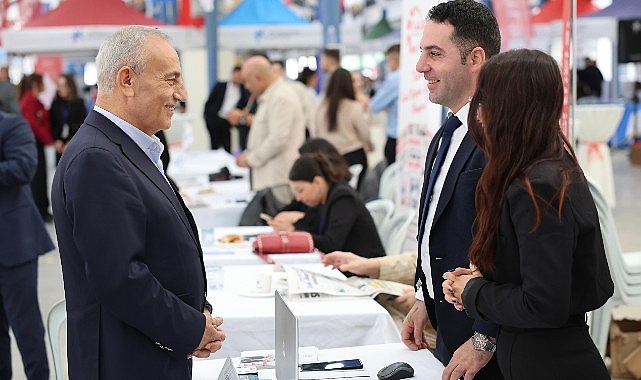Küçükçekmece Belediyesi İş Arayan ve İşverenler Arasında Köprü Oldu- Haber Şafak
