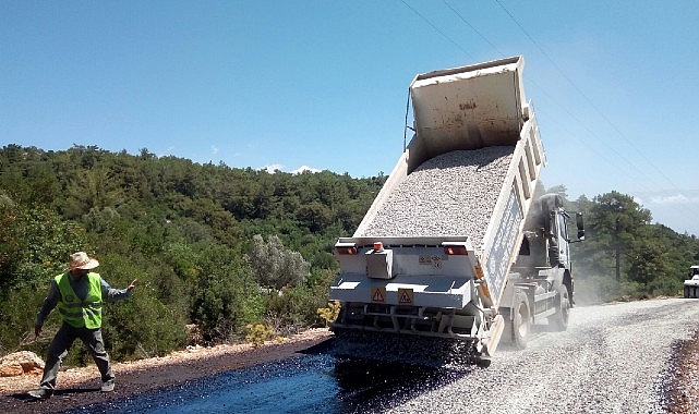 Muğla Büyükşehir Belediyesi 2024 yol programı kapsamında 10 ilçede 184 bin metre yol çalışmasını tamamladı. – Haber Şafak