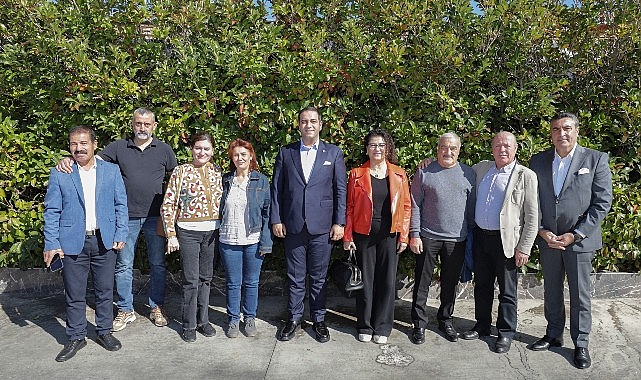 Narlidere Belediye Başkanı Erman Uzun, Muhtarlar Günü’nü kutladı.- Haber Şafak