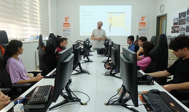 Zeytinburnu Gençleri 3D Dünyasını Keşfediyor! Ücretsiz Atölye Kayıtları Başladı..!- Haber Şafak