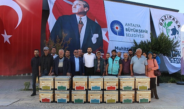 Büyükşehir’den Gazipaşalı arıcılara kovan desteği- Haber Şafak