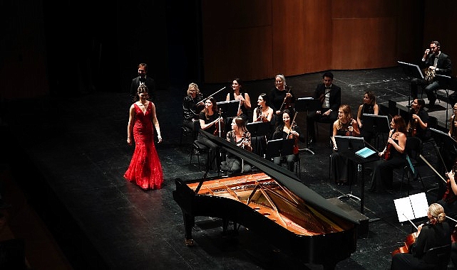 Cumhuriyet Coşkusu AKM’de Yankılandı: İlyun Bürkev’den Unutulmaz Bir Performans- Haber Şafak