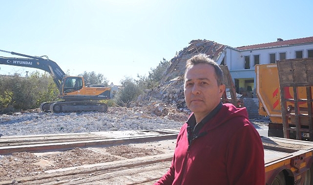 Foça’da Depreme Dayanıklı Olmayan Okullar Yıkılıyor- Haber Şafak