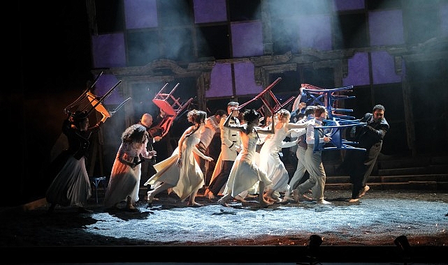 İKSV’de Şehir Tiyatrolarına tam not- Haber Şafak