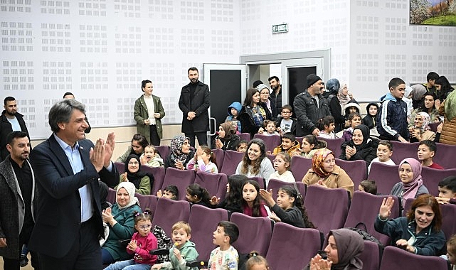Kocaman Miniklerle Tiyatro İzledi- Haber Şafak