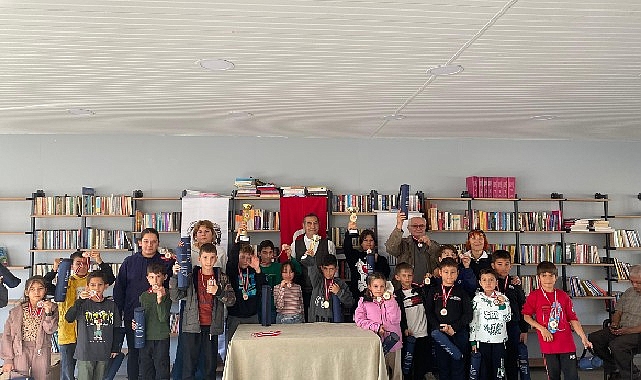 Seferihisar Belediyesi Mustafa Kemal Atatürk’ün ebediyete intikal edişini satranç turnuvası ile andı. – Haber Şafak