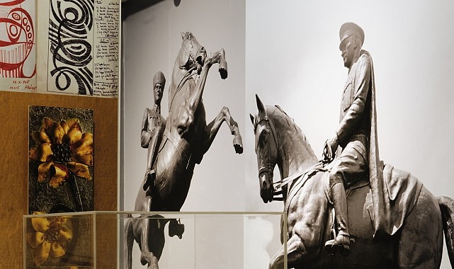 Yapı Kredi bomontiada’da Oylum Öktem ve Birol Bayram ile “Cumhuriyetin Sanatçı Ailesi; Işık Senfonisi” sergisine özel söyleşi- Haber Şafak