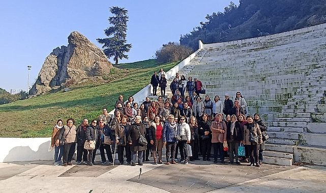 82 Kişilik Akhisarlı Kafile Manisa’yı Adım Adım Gezdi- Haber Şafak