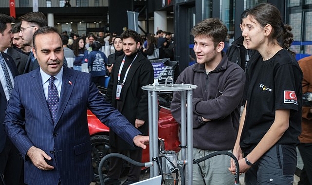 Bakan Kacır’dan Kocaeli’nin teknoloji takımlarına övgü; “Kocaeli TEKNOFEST 2024’te büyük işler başardı”- Haber Şafak