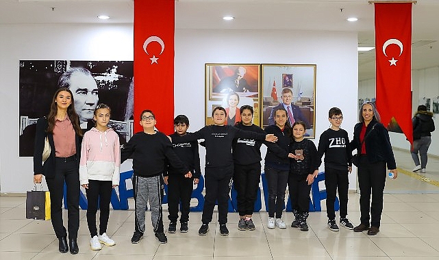 Başkan Kınay özel gereksinimli çocuklarla anlamlı günde buluştu- Haber Şafak