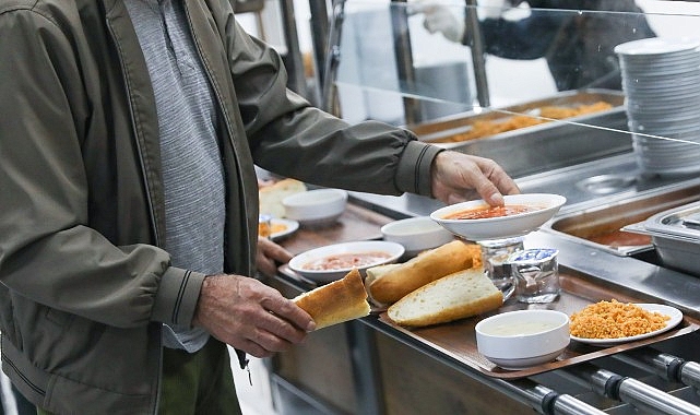Buca Belediye Lokantaları öğrenciye ve emekliye can suyu oldu- Haber Şafak