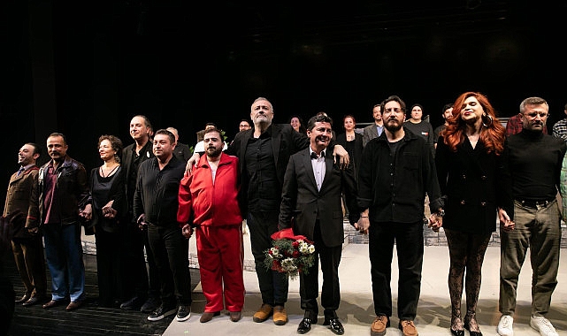 “Çok Tuhaf Soruşturma” oyununun prömiyeri yapıldı- Haber Şafak