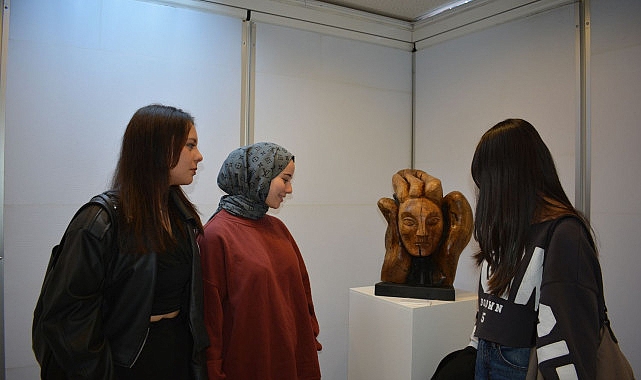 EÜ’de “Yüzleşme” heykel sergisi sanatseverlerle buluştu- Haber Şafak