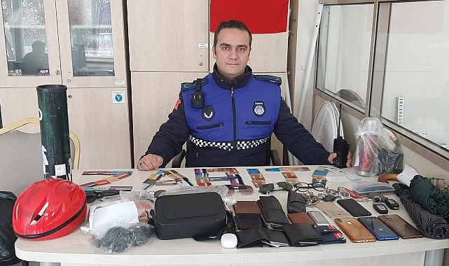 Kayıp eşyalar zabıtada sahiplerini bekliyor- Haber Şafak