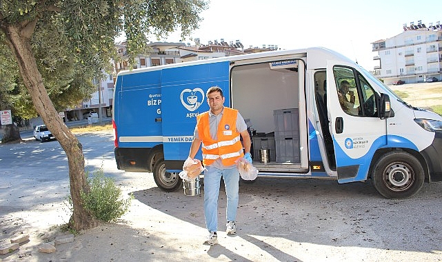 Manavgat Aşevi ihtiyaç sahiplerinin yanında- Haber Şafak