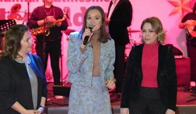 Manisalı kadınlar, ‘Yeni Yıl Matinesi’nde buluştu, doyasıya eğlendi- Haber Şafak