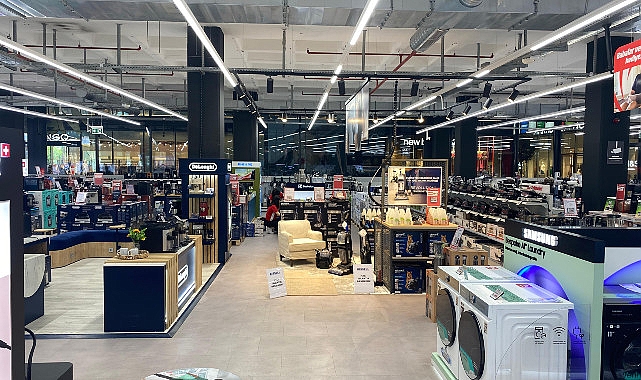 MediaMarkt tüm mağazalarını görme engelliler için daha erişilebilir hale getirdi- Haber Şafak