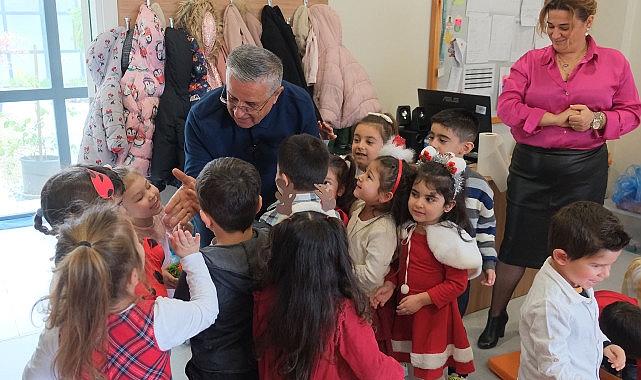 Minik öğrencilerin yılbaşı heyecanı- Haber Şafak