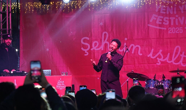 Yeni Yıl Festivali’nde Mansur Ark rüzgârı- Haber Şafak