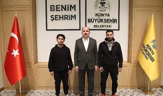 Başkan Altay Çöken Apartmanda İnsanları Son Anda Uyararak Onlarca Canı Kurtaran Gençle Buluştu- Haber Şafak