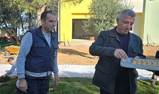 Başkan Günay’dan işçilere baklavalı teşekkür- Haber Şafak