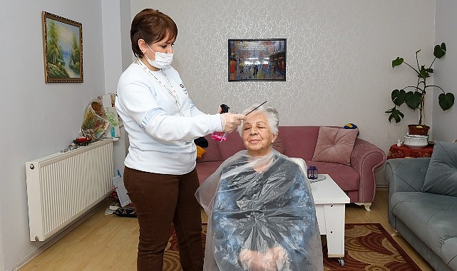 Gaziemir Belediyesi’nden evde kuaför hizmeti- Haber Şafak