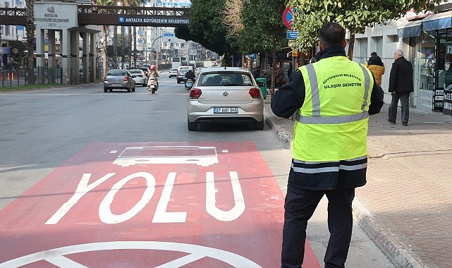 Antalya Büyükşehir Belediyesi Trafikte otobüslere özel şerit uygulaması başladı- Haber Şafak