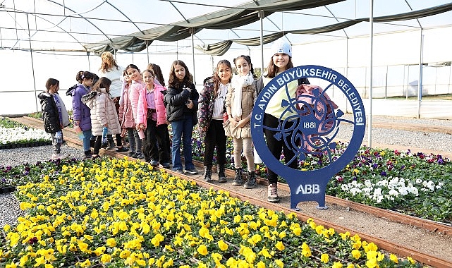 Aydın Büyükşehir Belediye Başkanı Özlem Çerçioğlu, öğrencilerin eğitim ve öğretimine destek olmaya devam ediyor.- Haber Şafak