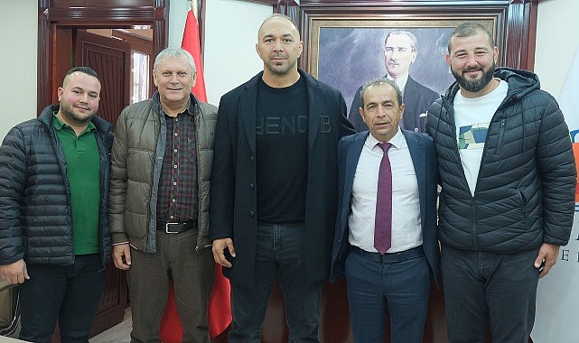 Başpehlivanlar Kemer Belediyesi’nde – Haber Şafak