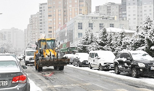 Beylikdüzü Belediyesi’nden Karla Etkin Mücadele- Haber Şafak