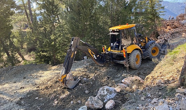 Büyükşehir heyelan yaşanan yollarda duvar örüyor- Haber Şafak