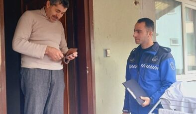 Büyükşehir zabıtası kayıp cüzdanı sahibine ulaştırdı- Haber Şafak