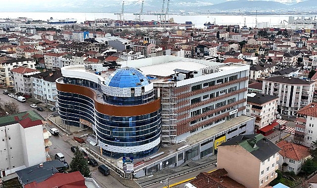 Derince Belediyesi hizmet binasında yoğun tempo- Haber Şafak