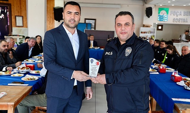 Foça Eski Emniyet Müdürünü Yeni Görev Yerine Uğurladı- Haber Şafak