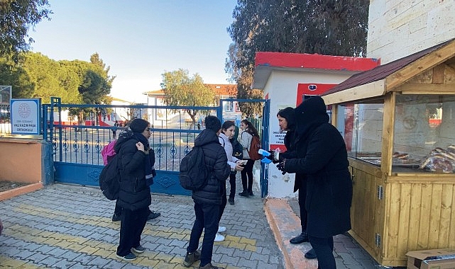 Güzelbahçe Belediyesi personellerinden imece örneği- Haber Şafak