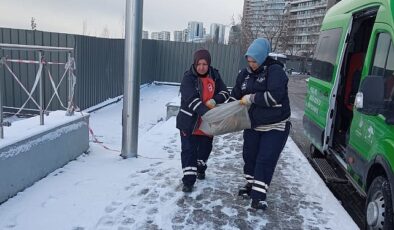 İBB Ekipleri Karla Mücadelede 5’inci Gününde; Kar Kalınlığı 47 Cm’e Ulaştı- Haber Şafak