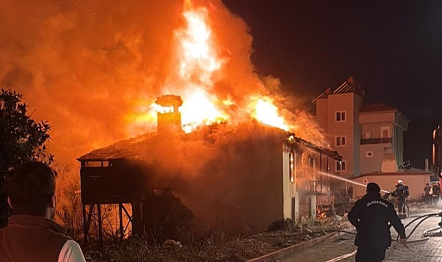 Kemer’de ev yangını- Haber Şafak